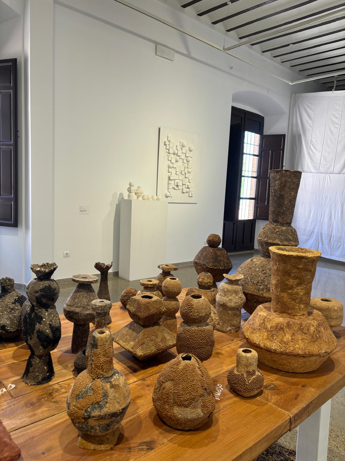 Vista exposición: BIOMATERIA: artesanía femenina para salvar el mundo. Kabuki Artesanía