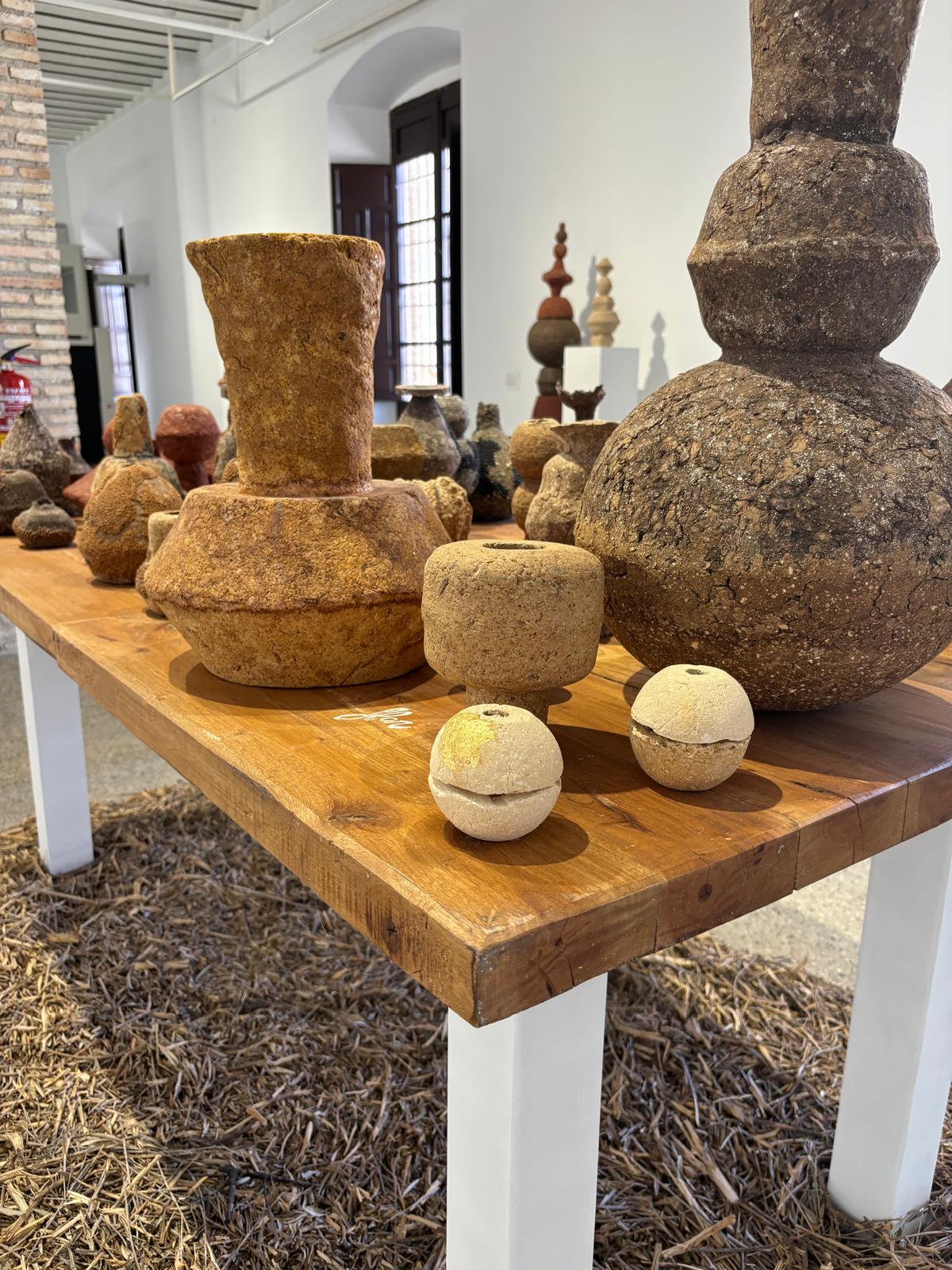 Vista exposición: BIOMATERIA: artesanía femenina para salvar el mundo. Kabuki Artesanía